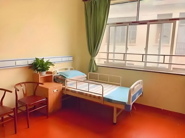 人才深圳落户口_丁子朗認TVB劇集的確開少咗，放眼世界：唔係淨係得敞台 女子毒贩子弃吸毒将幼欠债